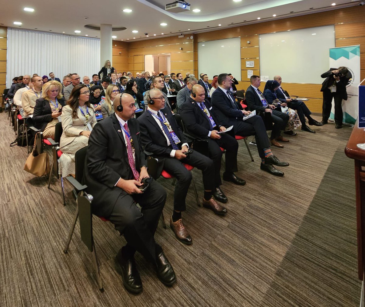 mfa_bih's tweet photo. 📢 Foreign Minister of Bosnia and Herzegovina @dinokonakovic delivered opening remarks at the Sarajevo Business Dialogue 2024 event, emphasizing the strong partnership between #BosniaAndHerzegovina and #Malaysia and the vast economic potential between the two countries. 🇧🇦🤝🇲🇾

@mfa_bih expressed gratitude for the efforts of the Malaysia-Bosnia and Herzegovina Business Council & the Embassy of Bosnia and Herzegovina in Kuala Lumpur for their exemplary role in #EconomicDiplomacy, as well as the activities of the Foreign Trade Chamber of Bosnia and Herzegovina for their hard work in promoting and supporting the B&H economy.

Together, we are strengthening ties in key sectors such as #tourism, #renewableenergy, #infrastructure, #agriculture, #halal industry, and #IT. 🌍💼

#Invest in Bosnia and Herzegovina, a country in the heart of #Europe.