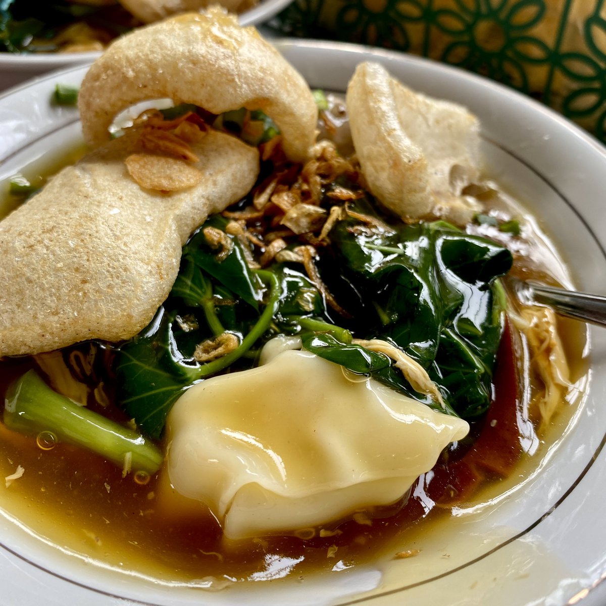 bittercaffeines's tweet image. Makanan viral Bandung. Beneran worth the hype gak sih?

[A Thread.]