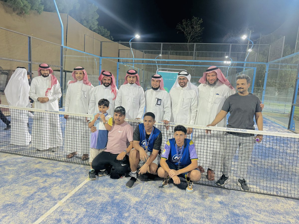 hs_huzaimi's tweet photo. ثانوية الظبية تحل وصيفا في بطولة البادل على مستوى تعليم صبيا وذلك بحضور مساعد الشؤون التعليمية بإدارة تعليم صبيا و مدير مكتب التعليم بصبيا وعدد من المشرفين ومعلمي التربية البدنية كما هنأ مدير المدرسة الفريق بهذا الإنجاز متمنيا الأفضل وأن نكون من المدارس المتميزة في قادم الأيام https://t.co/yj25KCHCVi