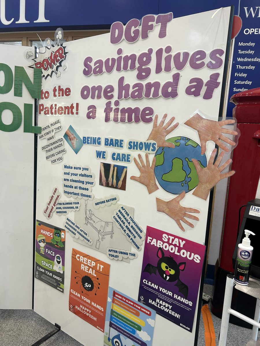 Day 1 of IPC week at DGFT - Focusing on staff and patient hand hygiene. Joined by <a href="/Ecolab/">Ecolab</a>. Come and check your hand washing technique with our glowbox. @MataMorris_SK <a href="/WatkinsLizzie/">Lizzie Watkins RN 💙</a> <a href="/Kimjarrett12/">Kim Jarrett</a> <a href="/DudleyGroupNHS/">The Dudley Group</a>