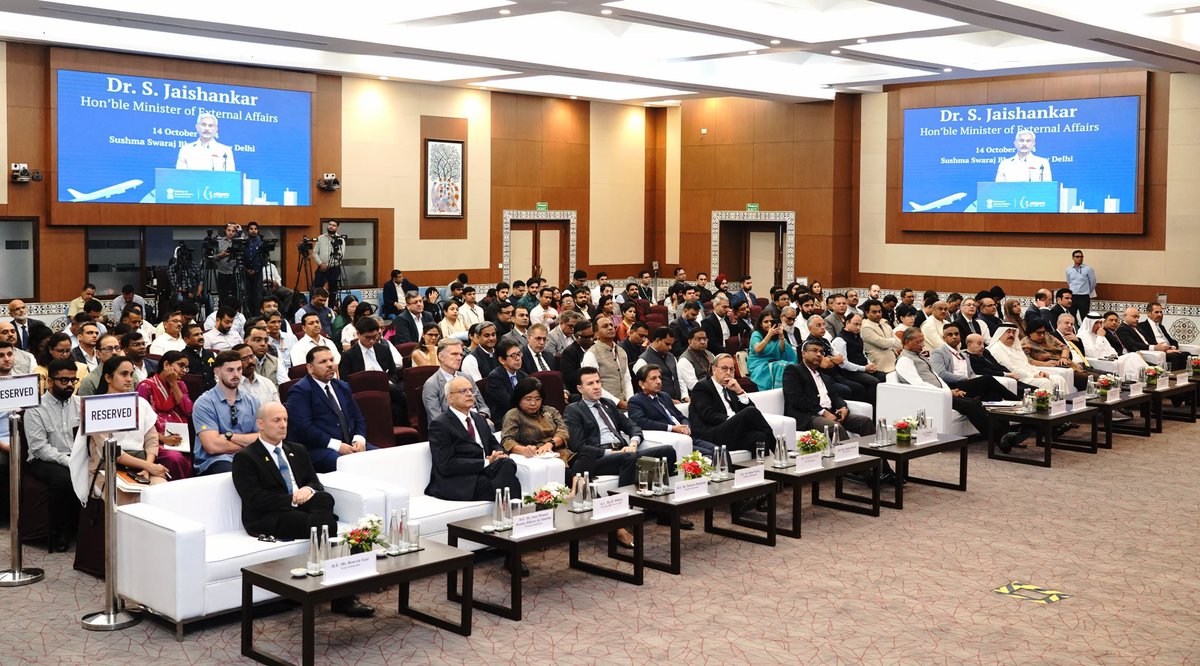 DrSJaishankar's tweet photo. Delighted to launch the revamped e-Migrate portal along with my Ministerial colleague @mansukhmandviya ji & MoS @PmargheritaBJP ji today in Delhi. 

A true reflection of PM @narendramodi government’s commitment to improving ease of living and enhancing people-centric governance, the portal will assist our citizens to subscribe to safe and legal mobility channels. 

Confident that this portal will add another dimension in preparing Indian youth for a global workplace.