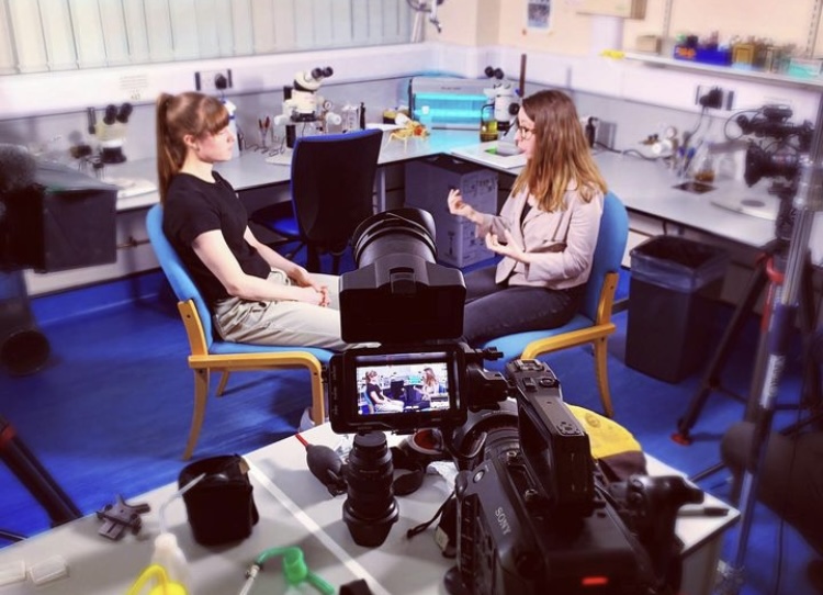 the Node (@the_node) on Twitter photo From Scientist to Film Presenter: My part in creating a science documentary🔬➡️🎬
Courtney Lancaster <a href="/courtneyl7a7/">Courtney Lancaster</a> gives us a glimpse behind the scenes of filming a documentary showcasing the wonder and importance of developmental biology:
thenode.biologists.com/from-scientist… From Scientist to Film Presenter: My part in creating a science documentary🔬➡️🎬
Courtney Lancaster <a href="/courtneyl7a7/">Courtney Lancaster</a> gives us a glimpse behind the scenes of filming a documentary showcasing the wonder and importance of developmental biology:
thenode.biologists.com/from-scientist…