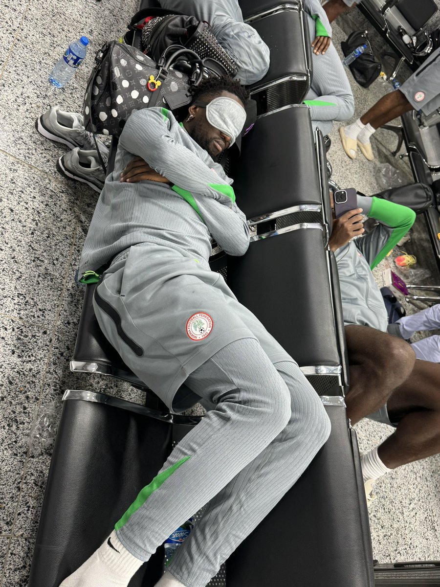 Simon27Moses's tweet image. Super Eagles weathering the situation in Libya as we are held hostage 🤦🏾‍♂️