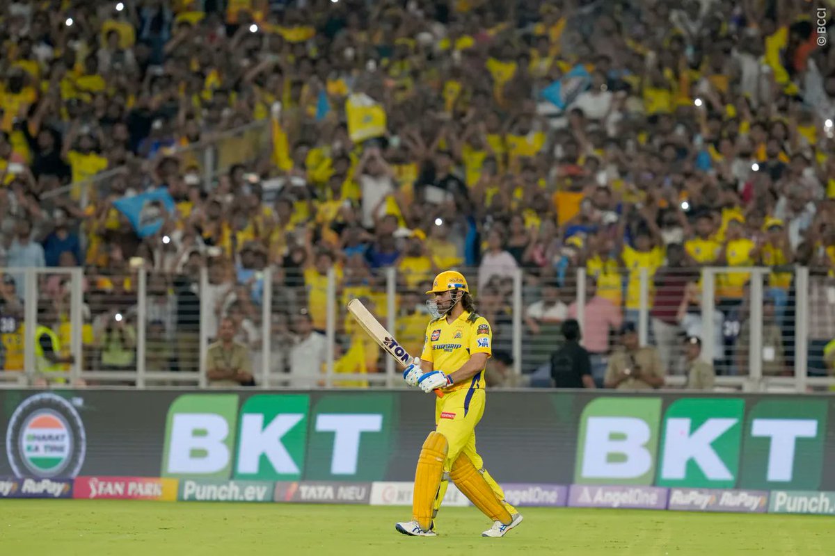 Some Great Knocks of MS Dhoni after turning 40 in IPL.

A THREAD 🧵