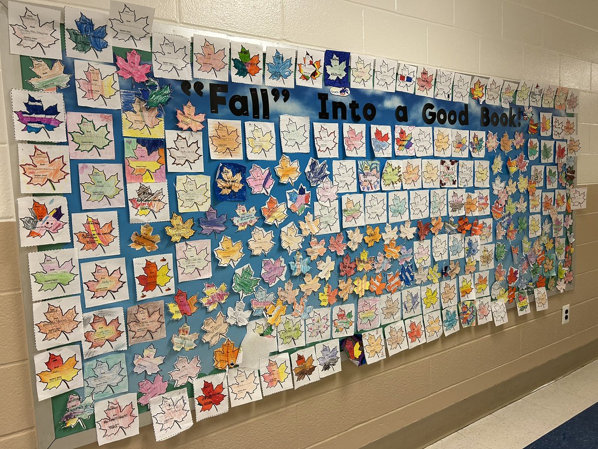 Our “Fall” Into a Good Book bulletin board is looking incredible! Thank you to all the students who submitted their leaves with books they are reading. There are so many wonderful books up here! 📚