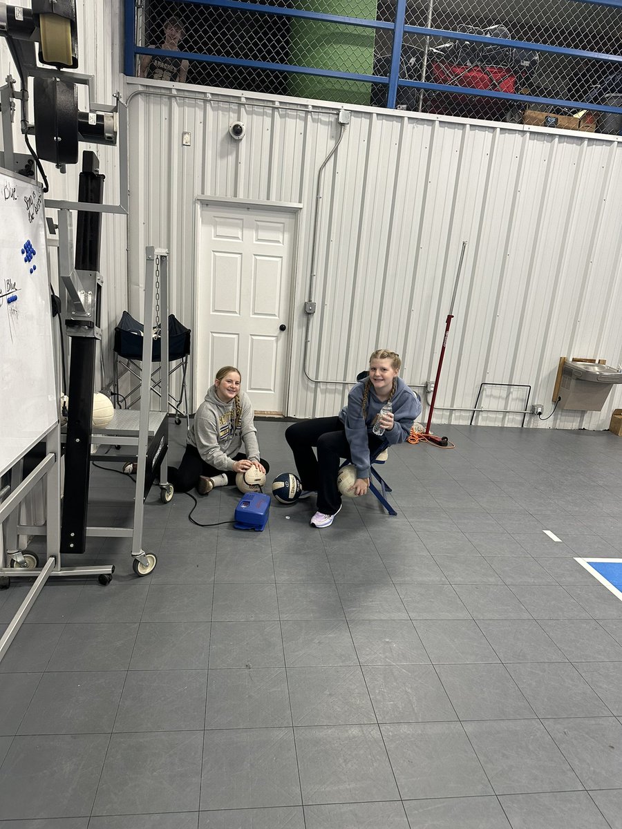 SouthsideVolle2's tweet photo. Gym cleaning day! 

#go7thgrade https://t.co/587GIz7qz9