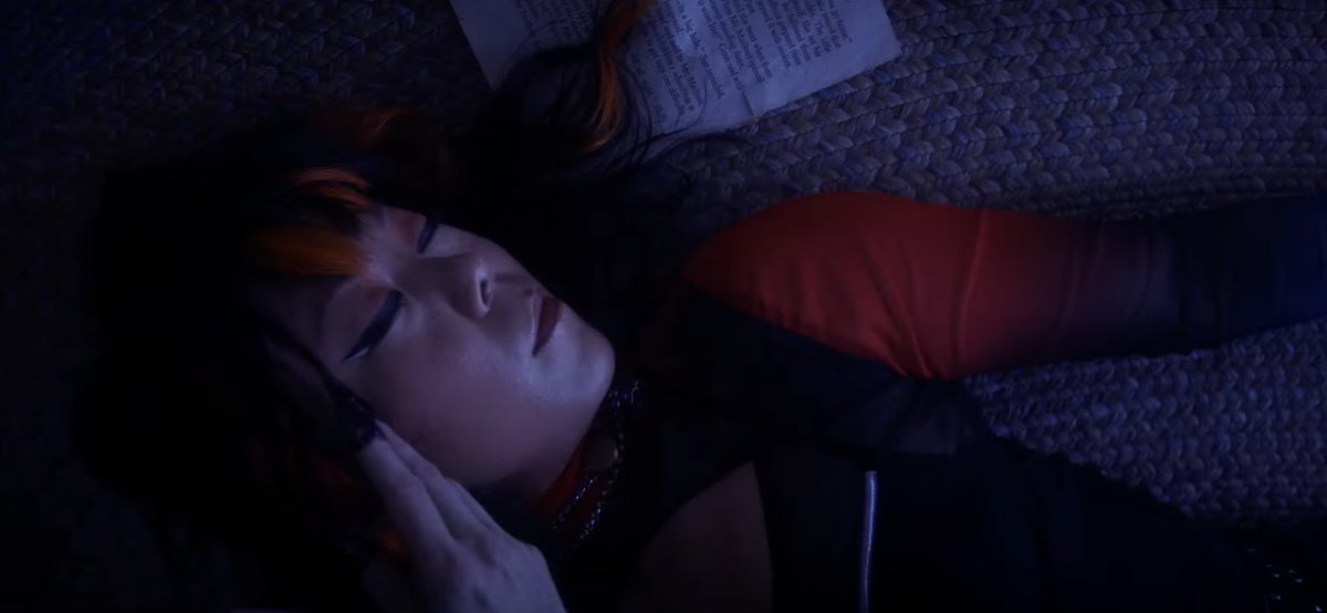 THE BLACK FINGERS????? WANDAAA RESURRECTING THE WOMAN WHO PROTECTED HER SON