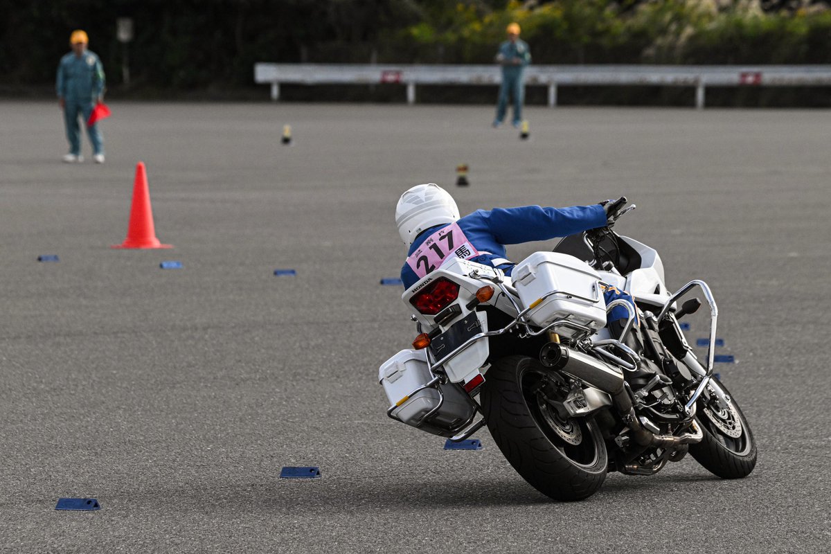 PRS_220's tweet photo. 2024/10/12～10/14
「全国白バイ安全運転競技大会」
群馬県警 交通部 交通機動隊
地元群馬県警の交機隊の応援で全国大会へ行ってきました！
惜しくも入賞には届きませんでしたが迫力ある走行を楽しませてもらいました。
隊員さんの皆様お疲れ様でした。 https://t.co/cMc6qNOT1z