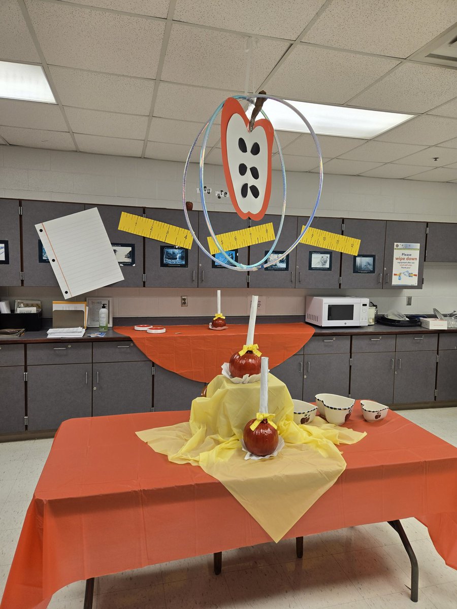 Appreciating our teachers with candy apple bar <a href="/We_Are_Foster/">Foster Trad. Academy</a>