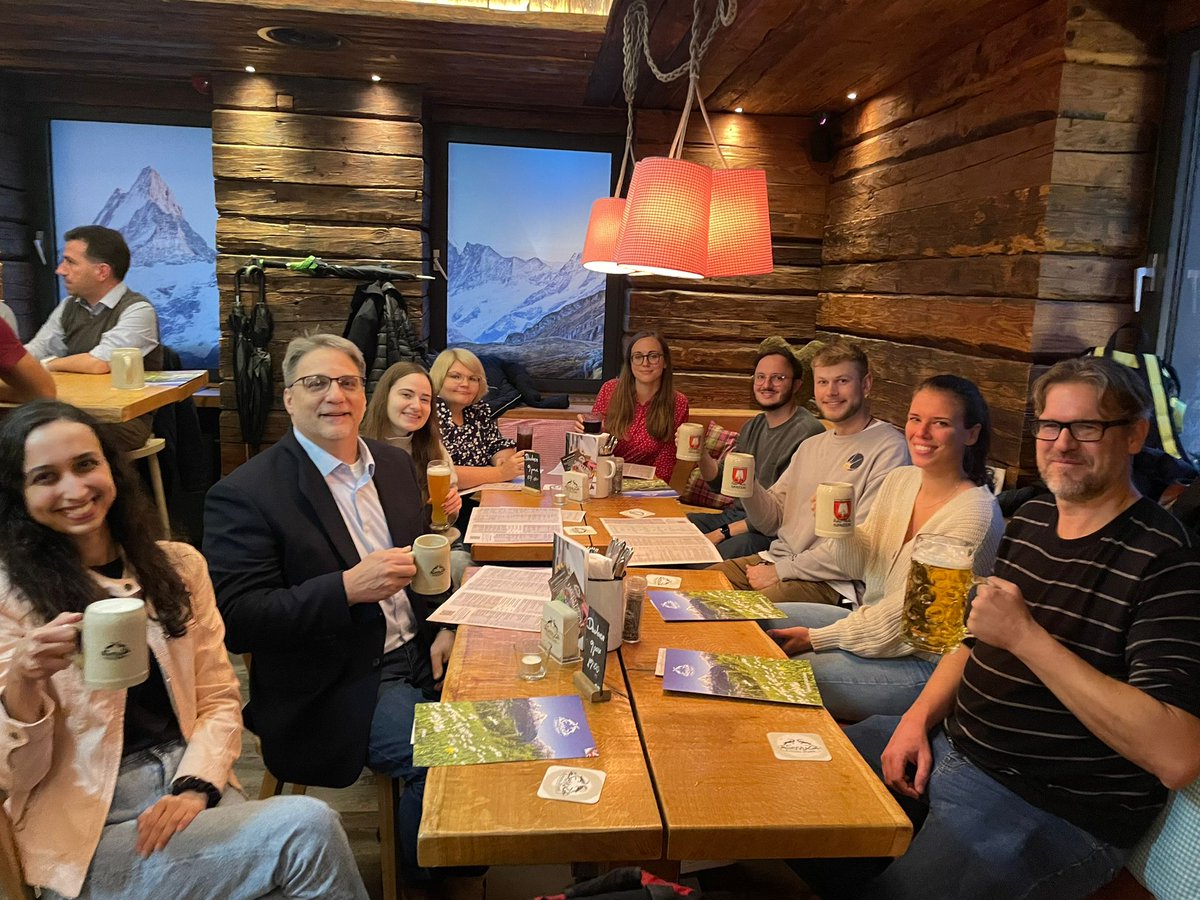 The Matic Lab (@lab_matic) on Twitter photo Last week we had the pleasure of hosting Professor Lee Kraus from UT Southwestern in Texas. After an insightful talk <a href="/MPIAGE/">MPI for Biology of Ageing</a> and a fruitful round table discussions about science, industry and much in between, we continued our evening in a traditional German restaurant. 🍻 Last week we had the pleasure of hosting Professor Lee Kraus from UT Southwestern in Texas. After an insightful talk <a href="/MPIAGE/">MPI for Biology of Ageing</a> and a fruitful round table discussions about science, industry and much in between, we continued our evening in a traditional German restaurant. 🍻