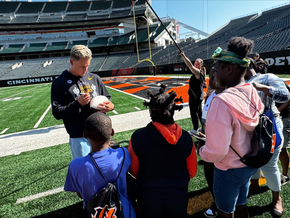 The Joe Burrow Foundation (@burrowfdn) on Twitter photo Joe made gameday unforgettable for the <a href="/makeawishohkyin/">Make-A-Wish OKI</a> kids, creating memories that will last a lifetime! His genuine kindness and connection with the kids brought smiles, hope, and inspiration, reminding us all that moments like these go far beyond the football field 🧡🏈 Joe made gameday unforgettable for the <a href="/makeawishohkyin/">Make-A-Wish OKI</a> kids, creating memories that will last a lifetime! His genuine kindness and connection with the kids brought smiles, hope, and inspiration, reminding us all that moments like these go far beyond the football field 🧡🏈