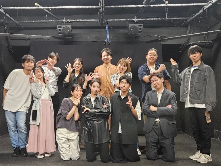 _kimishidai's tweet photo. 本日は劇場でのお稽古！
本番は週末です✨

ご予約はお早めに！！
ぜひ劇場でお会いしましょう😊

お席ご予約💺⬇️
https://t.co/vlvc6sqFzZ

応援チケットご予約📣⬇️
https://t.co/m9SJvp6zJP https://t.co/G066JQjfcZ