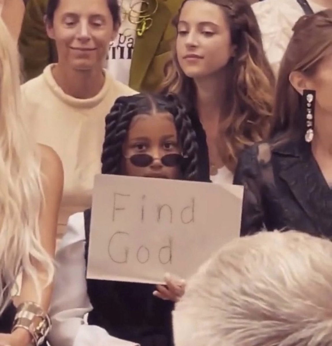 WarrenSama💕 tweet media