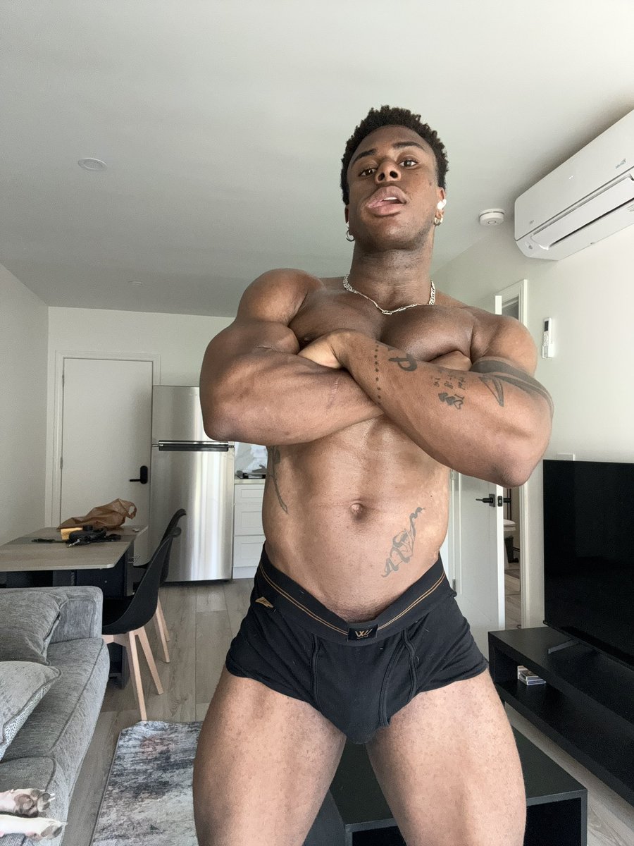 BBC_Jason_'s tweet photo. #健身房 #肌肉男 #健身婊  #蜜桃臀 #媚黑婊 #NTR #黑桃  #大屁股 #婊子 #教练 #媚黑 #肌肉 #健身 #偷情 #BBC #黑爹  #QOS #媚黑女王 https://t.co/hHF3Eyrxif