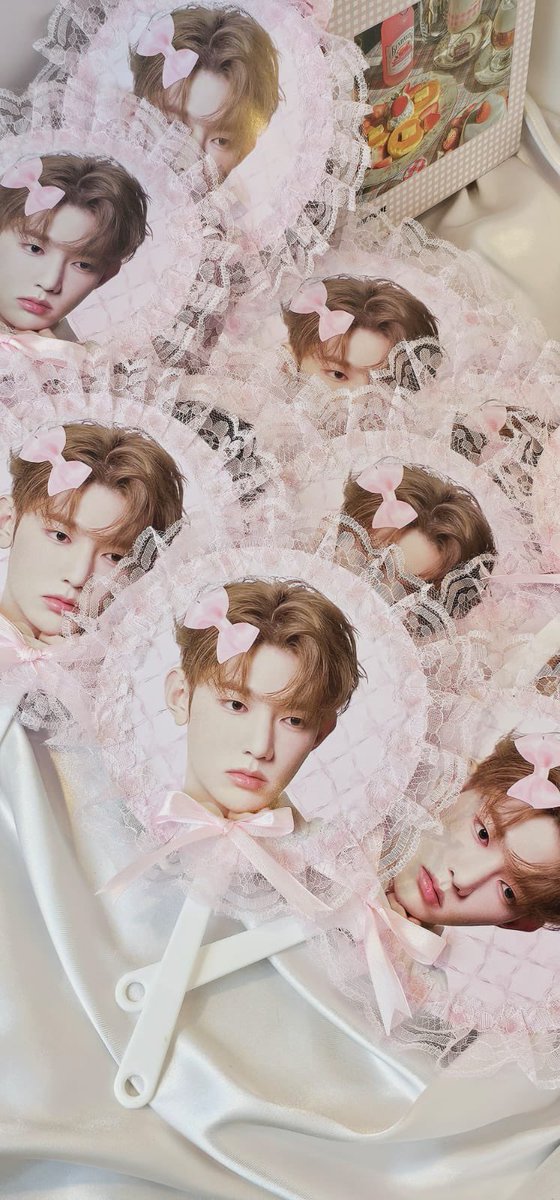 zhanghao_seli's tweet photo. ❣️FREEBIES ZEROBASEONE TIMELESS WORLD IN JAKARTA ❣️

* hao handfan 
* official photocard 
* keychain 
* sticker and 4cut photo

📍ICE BSD*
 26.10.2024 
⏰ TBA 

Rt, like and let's be moots 🫶
See you there 💖 https://t.co/2MMTtTKf58