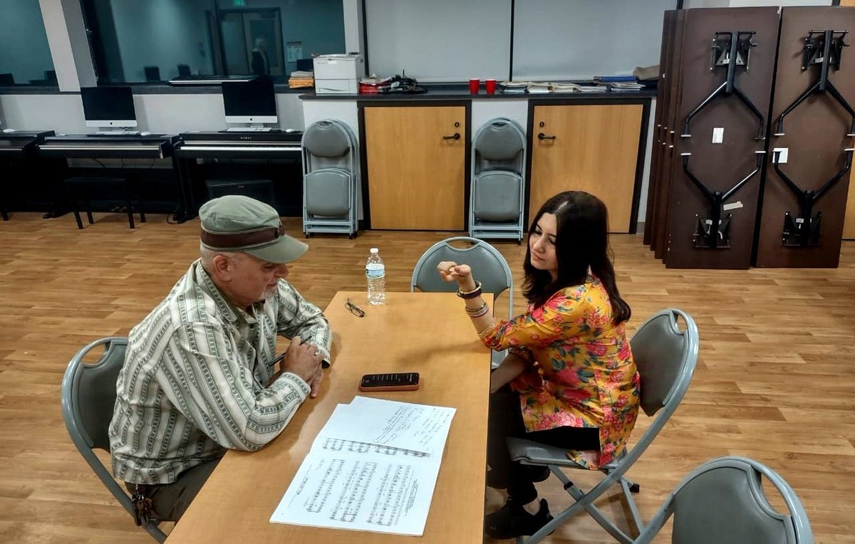 Just had an awesome interview with WAKT 106.1 FM Toledo Radio in Washtenaw Community College,Michigan- my concert venue. I had three fabulous shows in Ohio, Michigan and New Jersey. Next up New York City and San Francisco. #USAConcerttour #Krosswindz