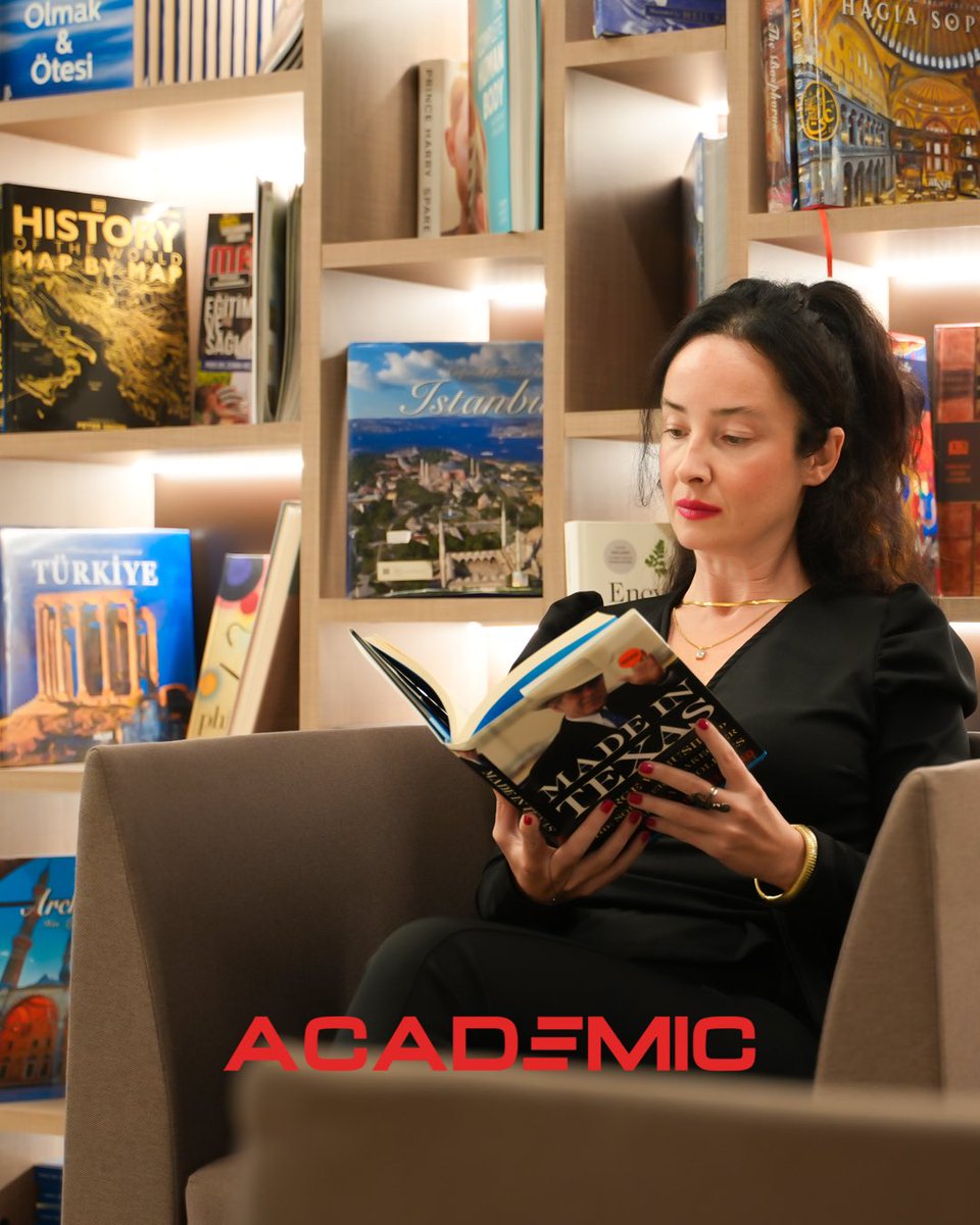 AcademicHsptl's tweet photo. Hastanemizde sizler için hazırladığımız bu konforlu alanda, birbirinden farklı kitapları keşfedebilir ve zihninizi dinlendirebilirsiniz. 📚🏥
#academichospital #academicgroup #hastane #kütüphane #kitap #kitaplık #kitaptavsiyesi #konforalanı #zihin #sağlık #sağlıklıyaşam https://t.co/jEsgV3EPbg
