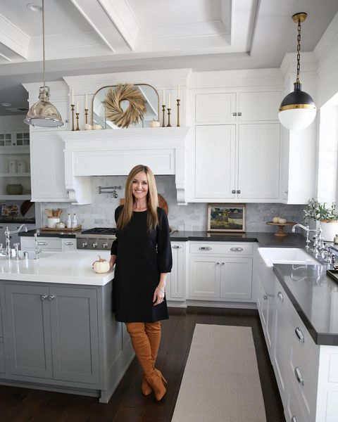 BargemanDo's tweet photo. It officially feels like Fall when I’m wearing over the knee boots and my kitchen is full of mini white pumpkins.. two of my favorite things! https://t.co/6owasijYNl