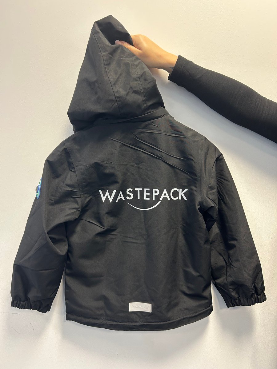 The Wastepack Group are proud to be sponsoring Hatfield Broad Oak FC's youth team!! ⚽

A huge thank you for allowing us to be a part of such an amazing team!! ⭐⭐

You can see the team (and the kits) in action here: instagram.com/reel/DBCI3TuuZ…