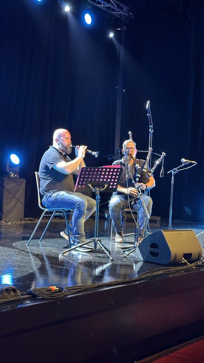 Cérémonie des vœux du <a href="/BagadErgueArmel/">Bagad Ergue Armel</a> sous la présidence d’Isabelle Fauque. 2025 sera l'année de la célébration du 70e anniversaire de la formation musicale, l'un des bagads les plus anciens de Bretagne.