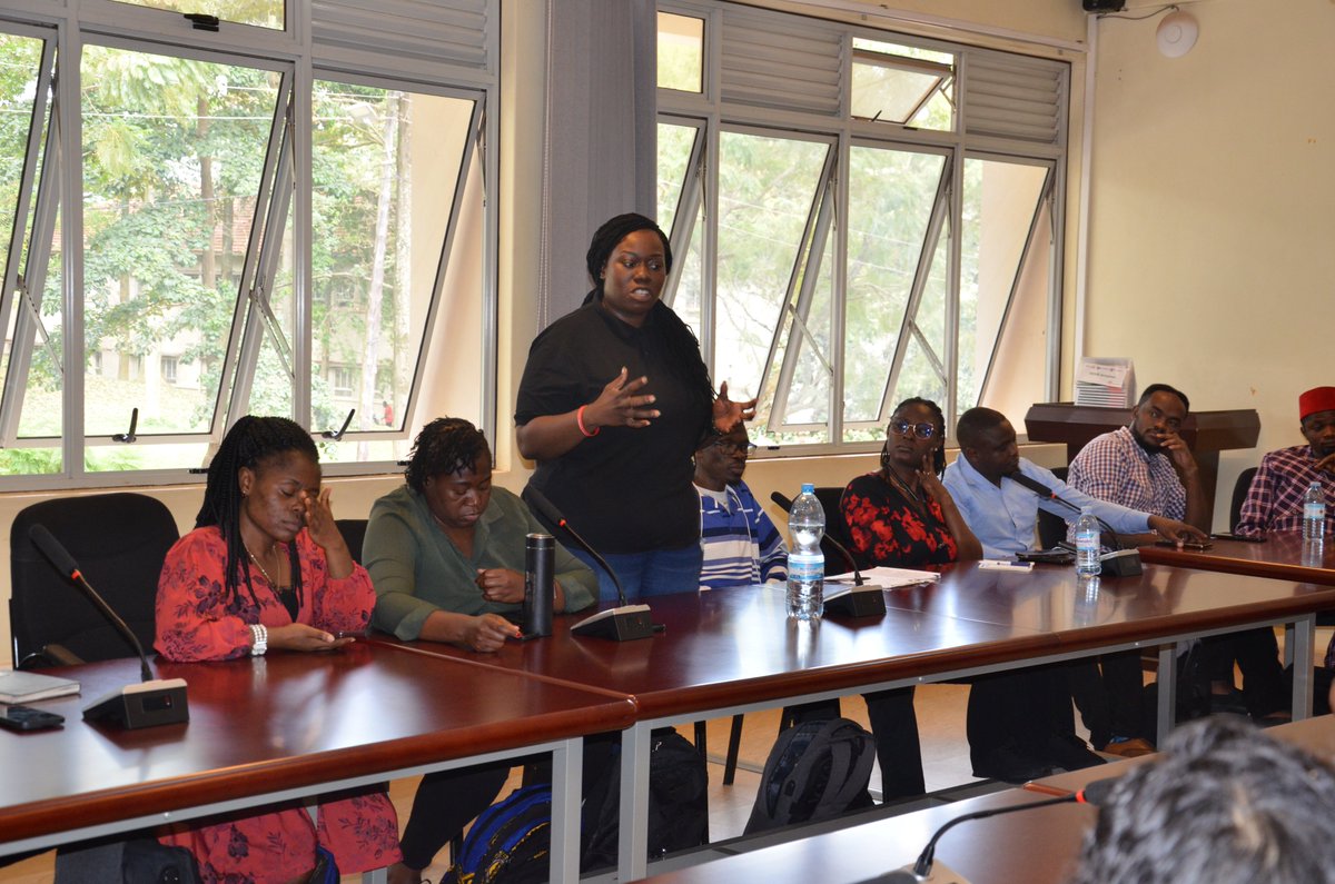 MakerereRotary's tweet photo. The start of #MUKCapstone week is always jolly. Today, the new Cohort 8 fellows had an interactive session with the outgoing Cohort 6 fellows. The latter initiated the new fellows on what to expect during the fellowship and how to go about their SCIs. https://t.co/hKINljN4LV