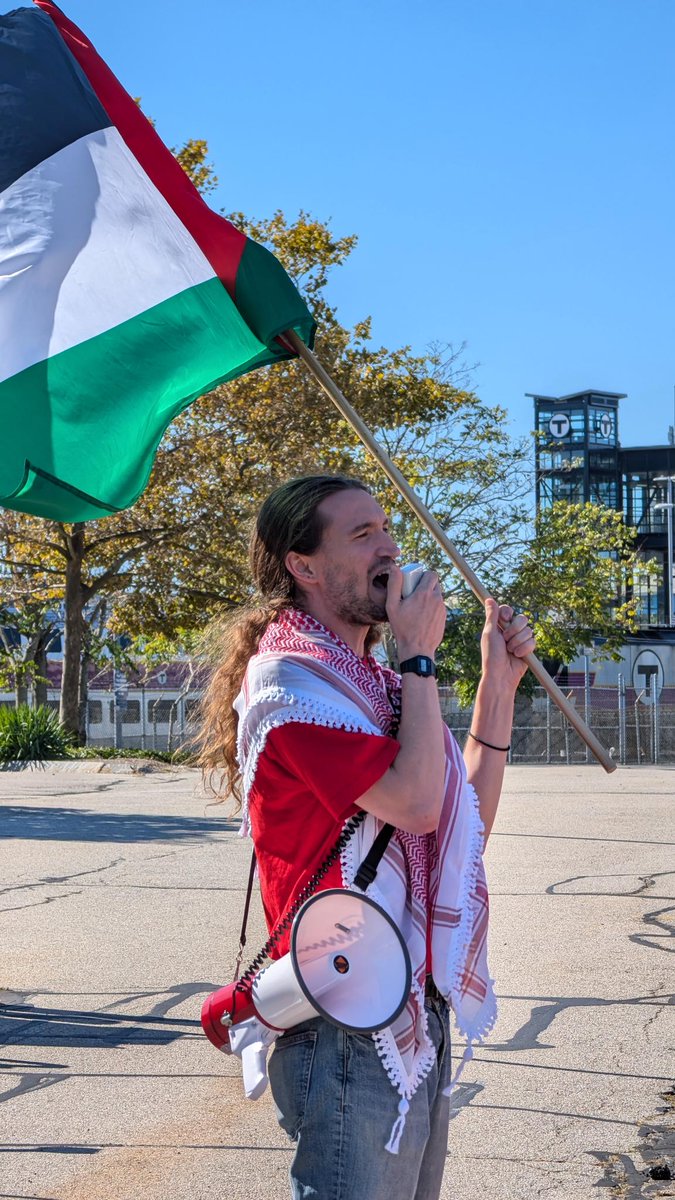 WorcDSA's tweet image. Whether arming them or honoring the PM who said "There was no such thing as Palestinians," Congressman McGovern readily backs the Zionist apartheid regime

But outside his office we're standing up for No Votes for Genocide + No War on Lebanon

Join us! 🇵🇸
worcdsa.org/join