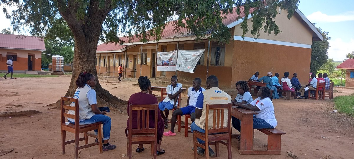TpoUg's tweet photo. As part of the celebrations, teachers from Awa and Emmanuel Primary schools gained knowledge on basic mental health care including supporting learners to deal with mood changes & relaize their dreams for better learning outcomes. #30YearsofTransformingLives #Celebratingteachers https://t.co/xCaLSacLiO