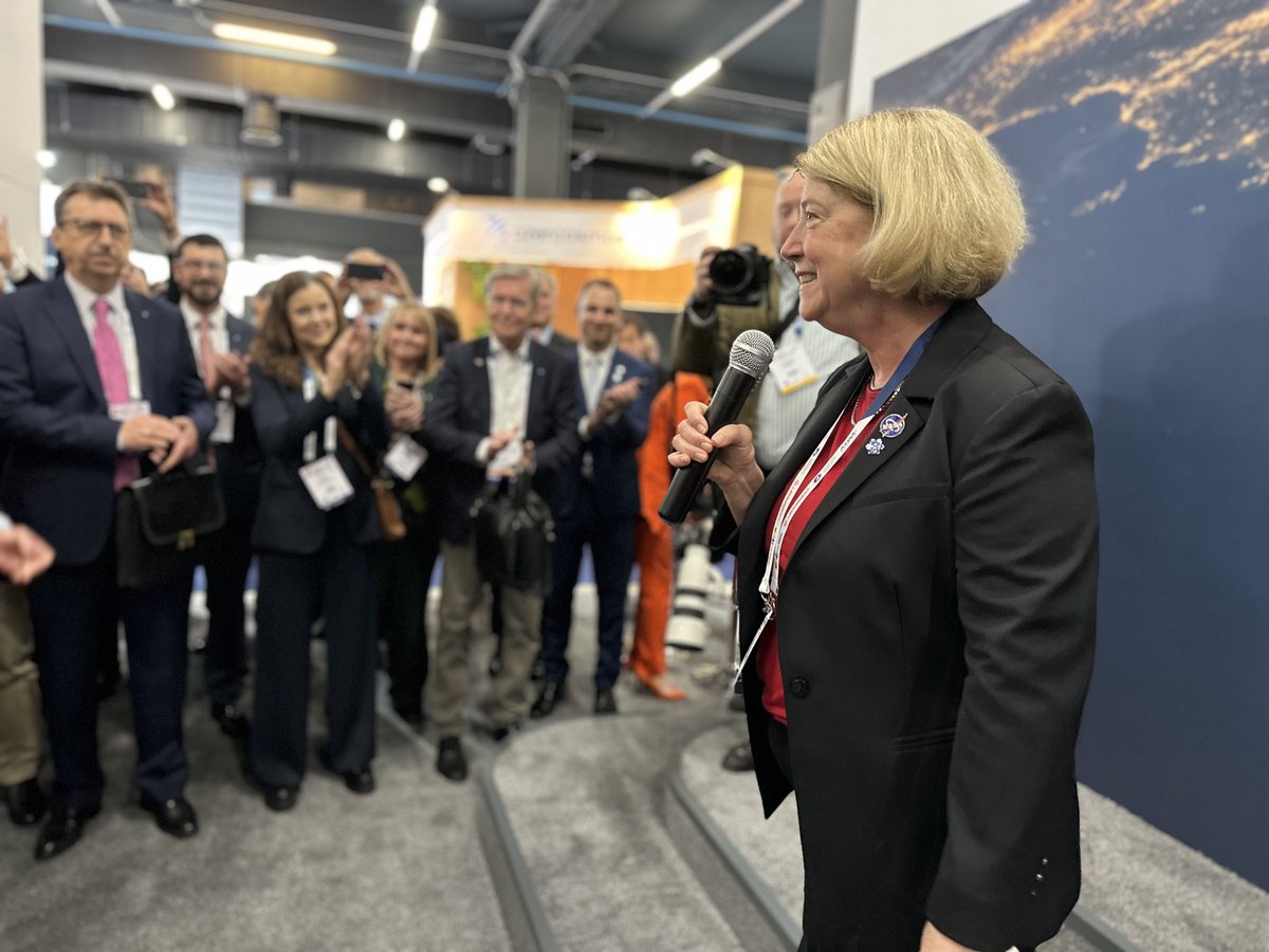 Astro_Pam's tweet image. Excited for the &quot;NASA Firsts&quot; Exhibit at
#IAC2024!

Our @NASAExhibit team has done an incredible job displaying NASA&apos;s latest work, including showing a sample of the asteroid #Bennu, to better understand our home planet and explore the universe - for the benefit of all.