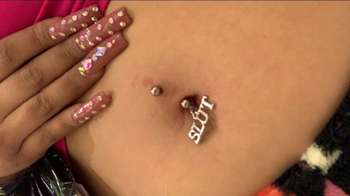 cierramariah's tweet photo. New belly button jewelry, do u like it? https://t.co/WJAXymEgyM