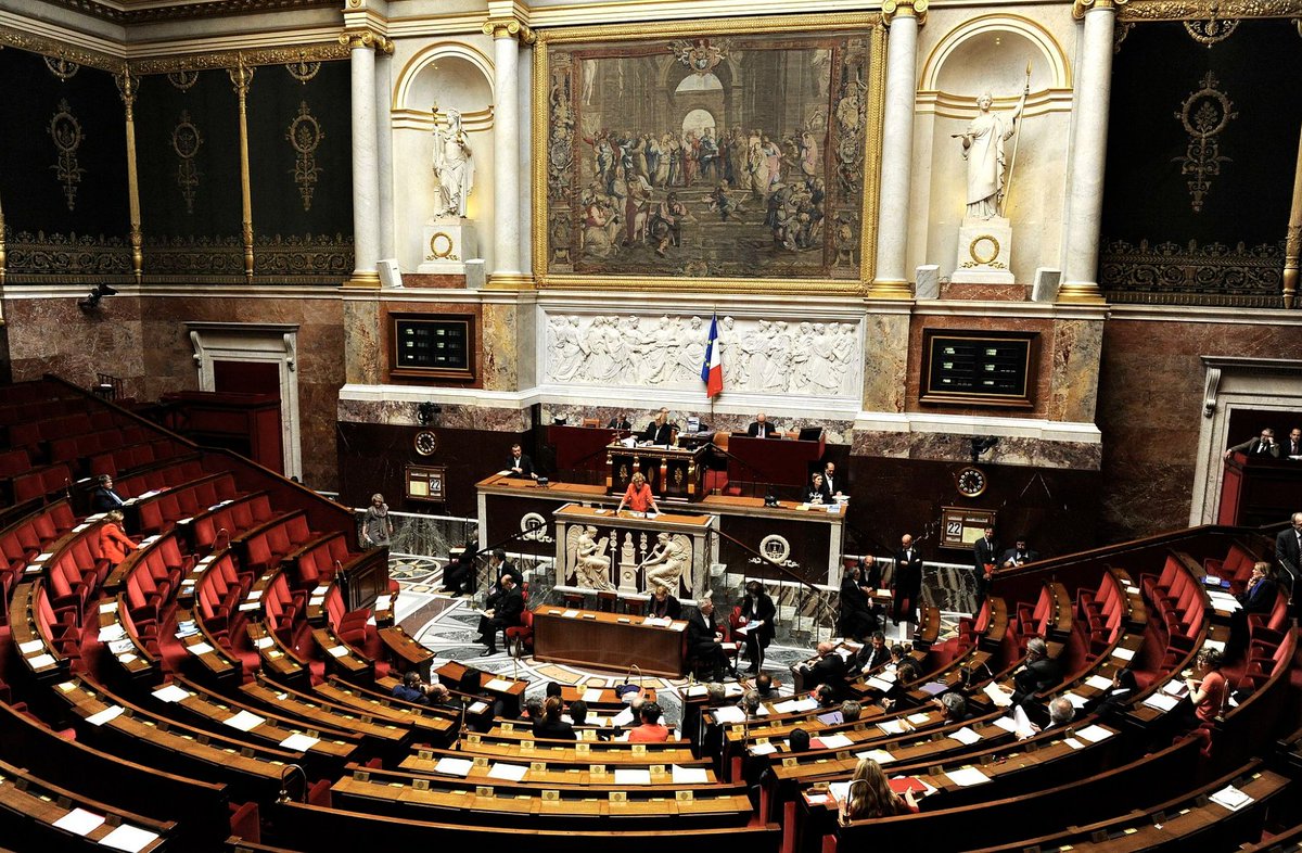 moonlaggoune's tweet photo. Conclusion : le PLF est plutôt "light", mais tape fort sur deux points très douloureux 🔨

Il entre dans la navette parlementaire et pourra encore être raboté.

Je vous tiendrais au courant des prochains rebondissements ! https://t.co/UKUuyzICVS