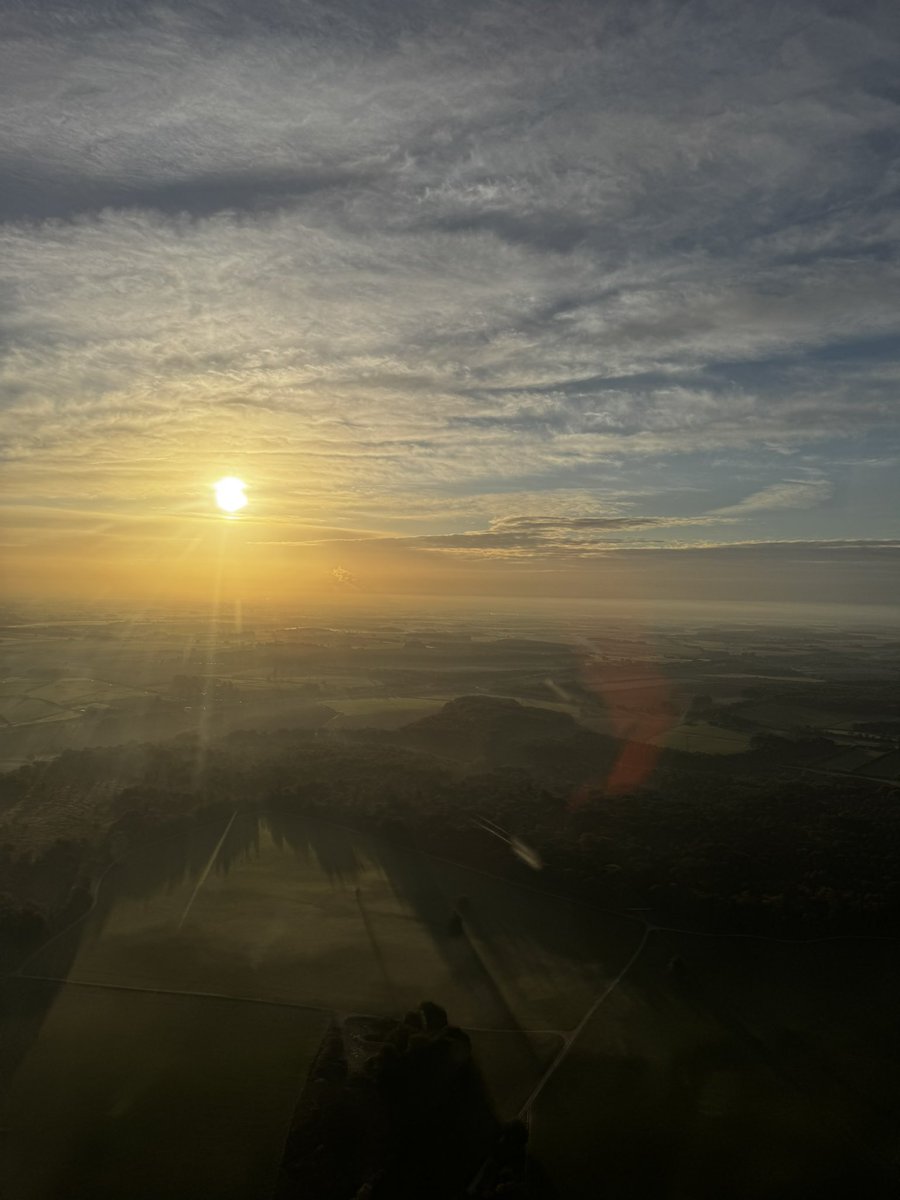 What a day to be at work. Lovely views over #yorkshire with <a href="/HEMS_Driver/">HEMS Driver</a>  and <a href="/Georgiek/">Georgina Kiedrowski</a> ! 🚁 
<a href="/YorkshireAirAmb/">Yorkshire Air Ambulance</a>