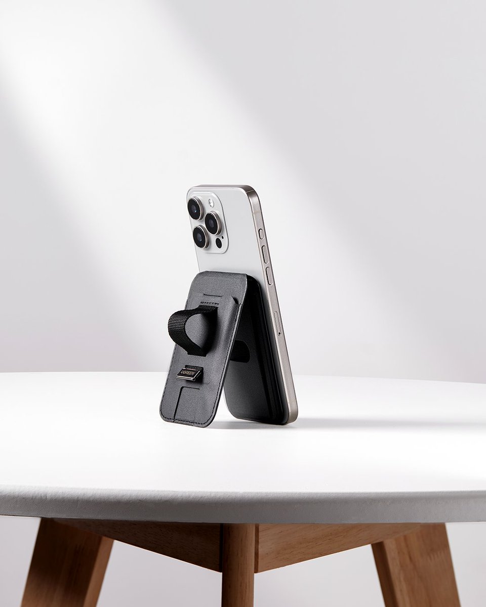 UGREENOfficial's tweet image. Carry your essentials with a snap! Our MagSafe card holder’s 13.5N magnetic grip keeps it secure. No slips, no worries. Plus, it doubles as an adjustable stand for all any angle—vertical, horizontal, you name it.
🔗: amzn.to/4eIYv3n
#ugreen #magsafe #foriphone