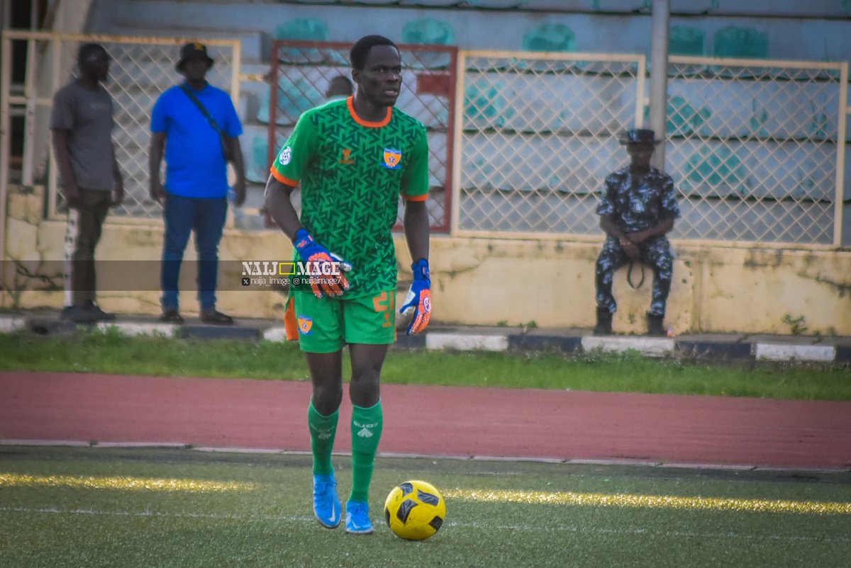EmmaOfori16's tweet photo. Great team display❤️⚽️important win for us and it’s good to be back on the winning ways💪🏿another clean sheet into the bag⚽️🧤🦁 #GYEDi🦁🧟♂️🧤 #MIGHtY🔥 #RIPRAFFA✝️🙏🏿🕊️ @ssstarsupdates @SunshineFCAkure @naija_image🥰📸 @jargobann https://t.co/xWViqb1MUd