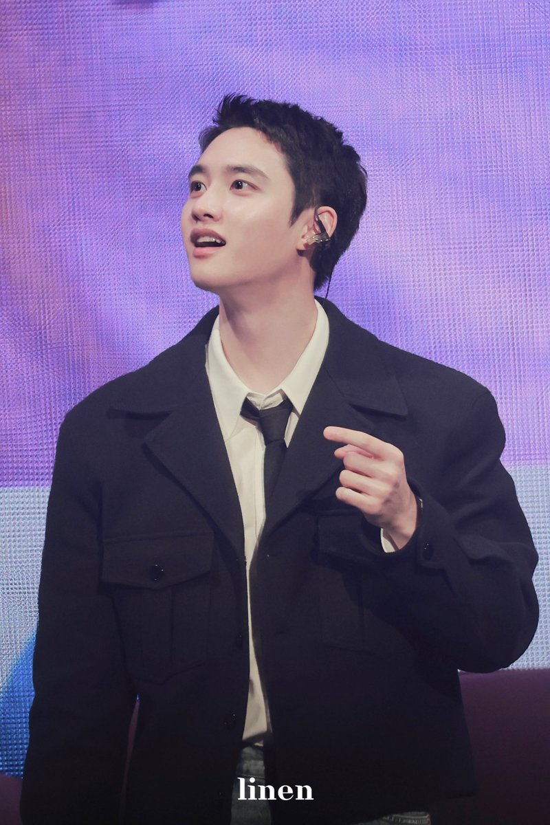 241011 BLOOM THE FINAL 첫콘🫧

헤어지자고?  …나 지금 되게 귀여운데?

 #DOHKYUNGSOO #DO #도경수 #디오 #都暻秀 #ドギョンス #됴콘 #됴앙콘
