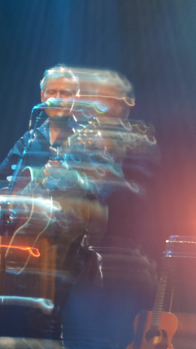 Daimsincendiary's tweet photo. Fun, lovely, enchanting show from @tommcrae and @LowriEvansMusic last night in Leiden. Intimate, some would say, but special nonetheless. 

The whole night was a beautiful, heart warming, delicate balm for the soul. #itsgonnabeok https://t.co/TsypuBSf5a