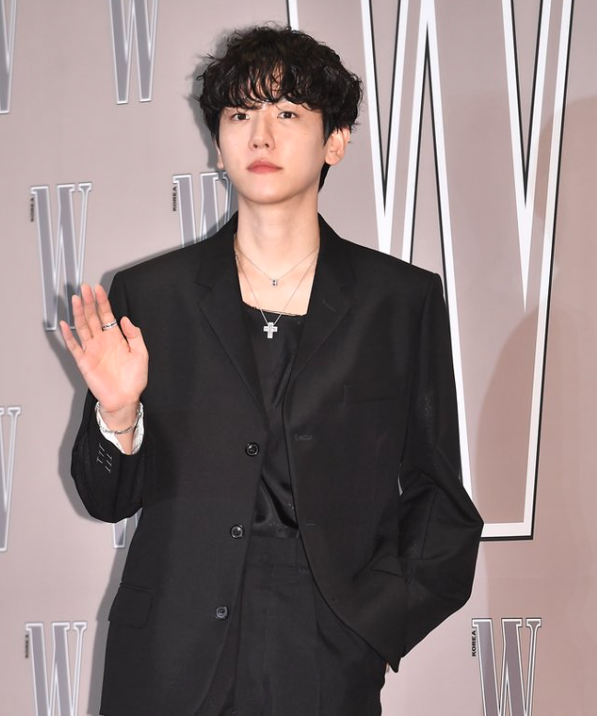 AboutMusicYT's tweet photo. Baekhyun at W Korea's breast cancer charity event today. https://t.co/nZIBeYX4Qk