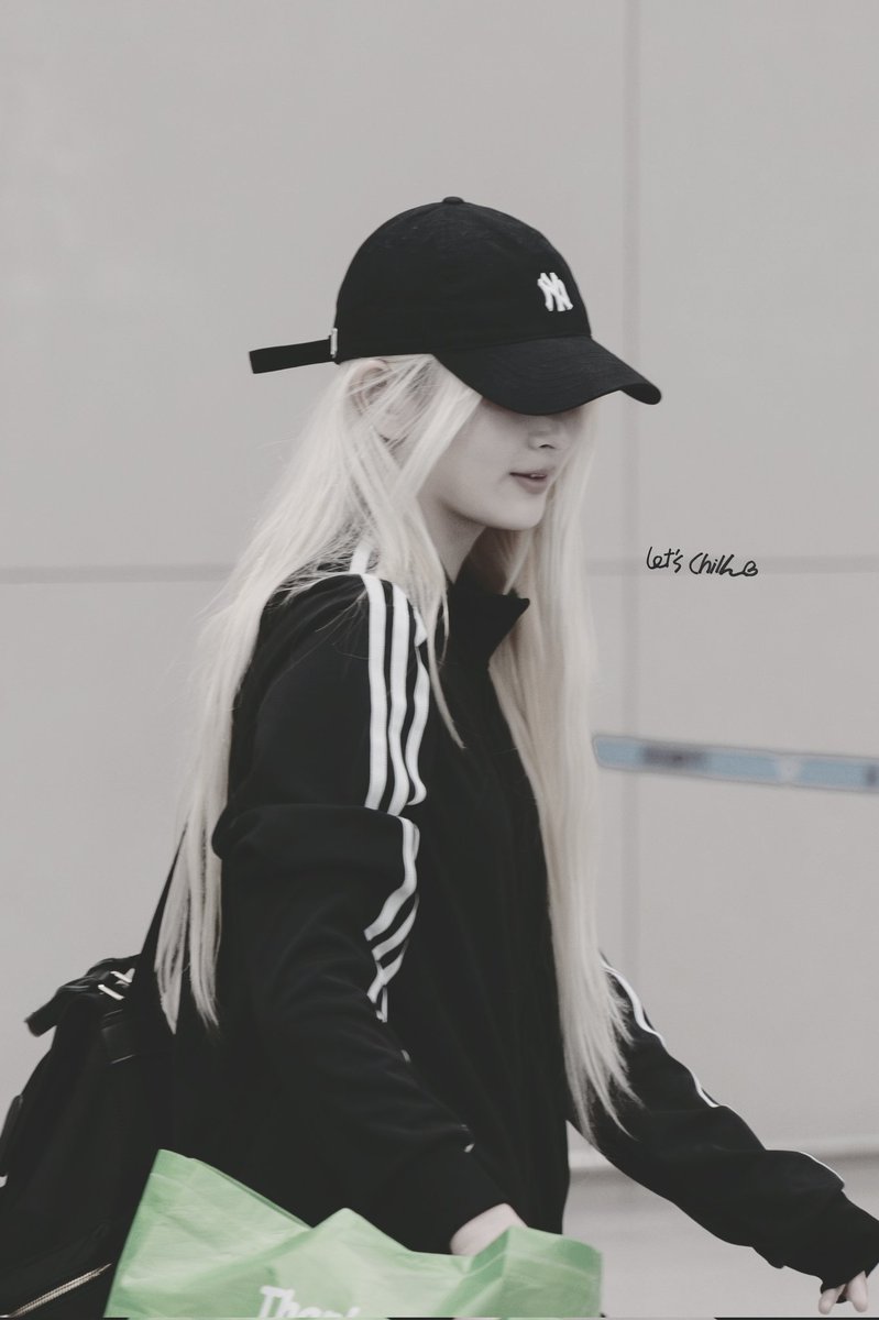 lets_7_chocho's tweet photo. 240930 ICN Arrival
💚🐥😺💚 #초원
#ICHILLIN #아이칠린 #CHOWON #초원 #초버댕블단 #병아리_삐약_초원 https://t.co/PsYjDNCGcp