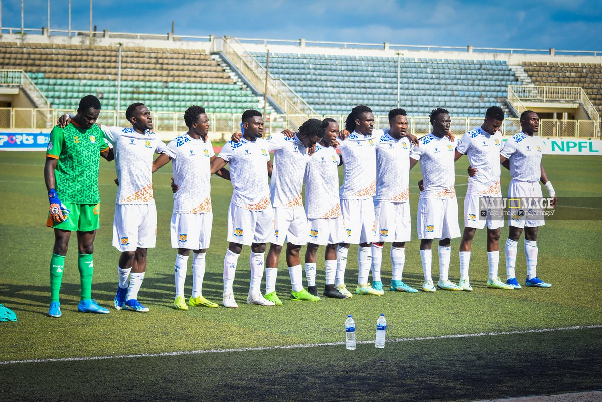 EmmaOfori16's tweet photo. Great team display❤️⚽️important win for us and it’s good to be back on the winning ways💪🏿another clean sheet into the bag⚽️🧤🦁 #GYEDi🦁🧟♂️🧤 #MIGHtY🔥 #RIPRAFFA✝️🙏🏿🕊️ @ssstarsupdates @SunshineFCAkure @naija_image🥰📸 @jargobann https://t.co/xWViqb1MUd