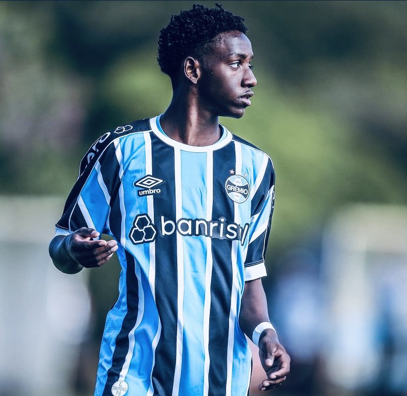 GZ2DEQzWcAUr9pd?format=jpg&name=900x900