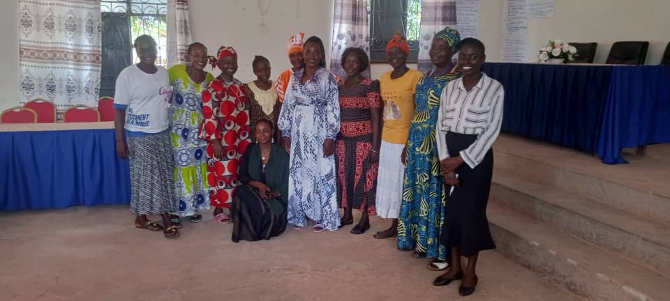 FemaleFjn's tweet photo. FJN is continuing to work with members in the states to strengthen the relationship between the media and the communities. In Yambio, the Yambio GBV Women working group has been formed to address GESI and GBV related challenges. #sustainablemedia https://t.co/gJJ3oFXPLy