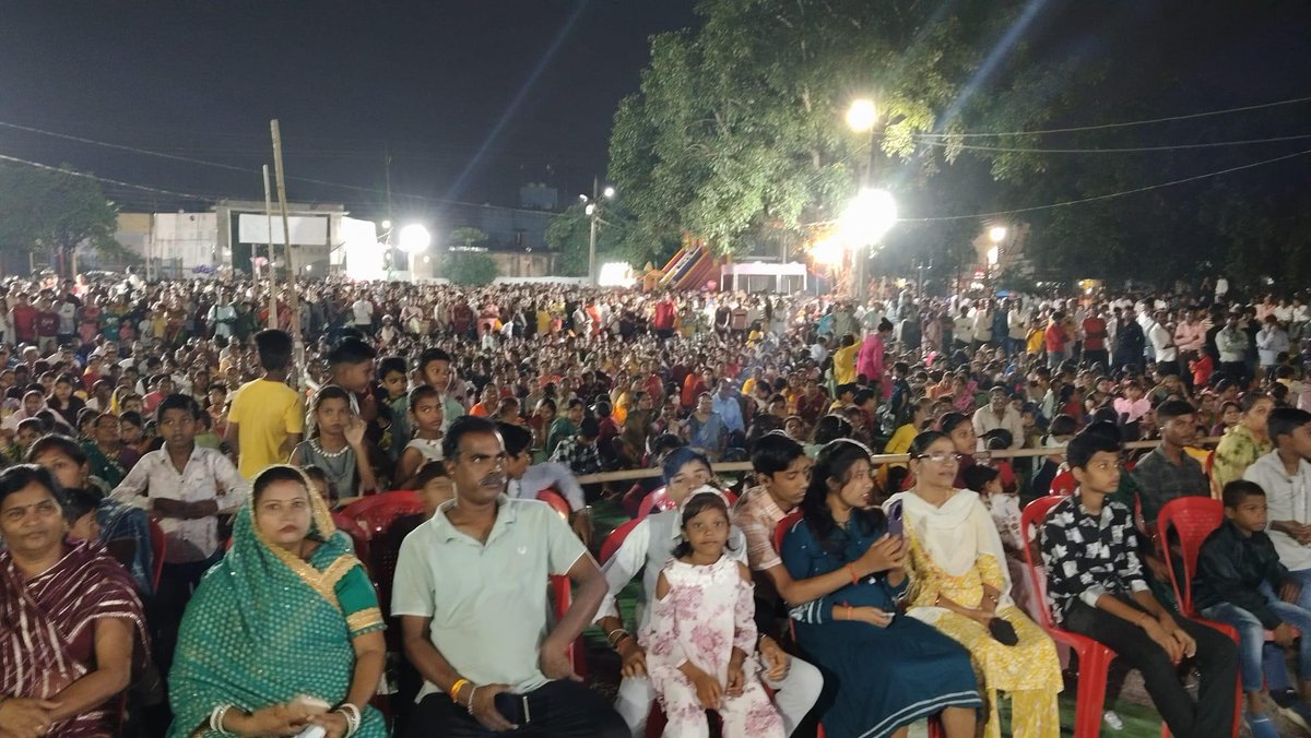 Rikesh_SenBJP's tweet photo. धर्म की जय हो,
अधर्म का नाश हो!

आज़ाद चौक रामनगर के दशहरा उत्सव में सम्मिलित होकर सभी को अधर्म पर धर्म के विजय के पर्व विजयादशमी की बधाई दी। https://t.co/vTzdHMVZ8a