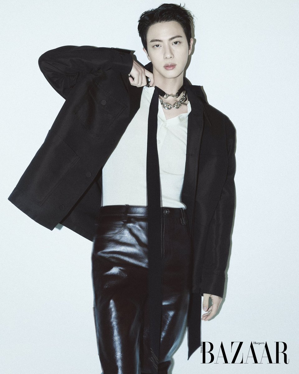 Kiwi_ami's tweet photo. Handsome Jin 😍
#JinxGucci #JinxBazaar #김석진 #BTS_Jin #방탄소년단 https://t.co/kQg0KEknRY