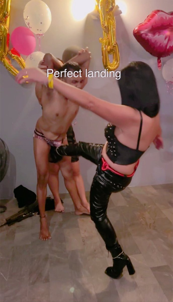 Mistress Ana tweet media