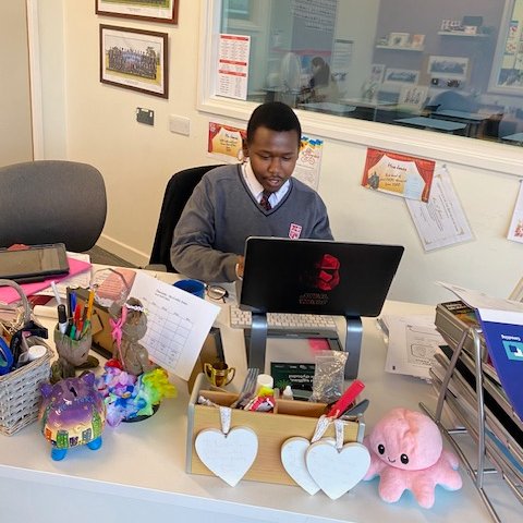 stcyres6th's tweet photo. Good luck to @stcyres6th Eymen who has just submitted his @ucas_online application. π©Ίπ§ββοΈπͺ#stcyreschat #Classof2025 #futuremedic #MondayMood https://t.co/esFdyFNmoA