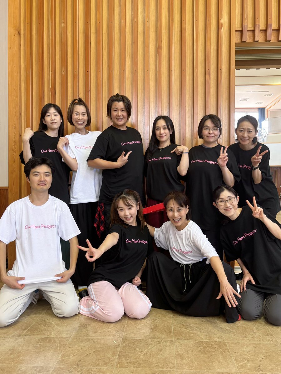 oneheart_ohp's tweet photo. One Heart PROJECT
オリジナルグッズが出来ました💖

とっても可愛い仕上がりで
早速キャストも愛用しています✨

本プロジェクトのリターンよりゲット出来ますよ🎶

あなたは白黒どっち派？？🤍🖤

 #Oneheartproject https://t.co/CTE6h8F2xl