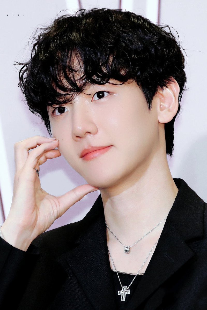 i vote #BAEKHYUN  for #2024MAMAVOTE