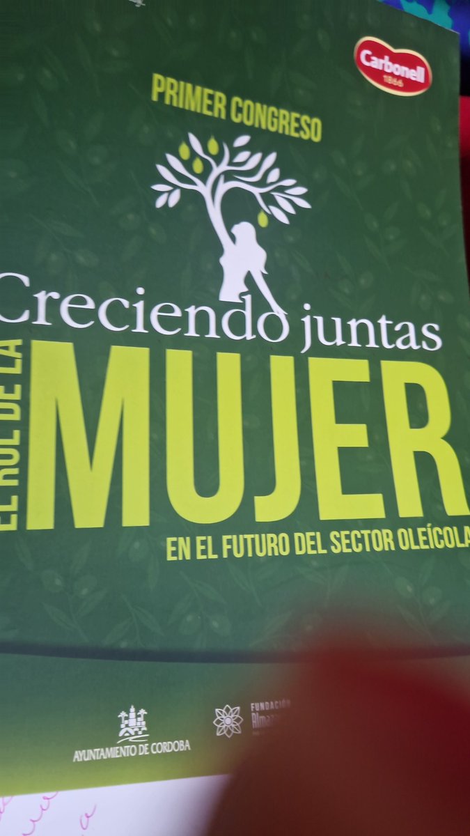 eComercioAgr's tweet photo. Dato curioso, mayor porcentaje de catas de aceite son realizadas por #Mujeres. 
Garantizando calidad y atención. 
#Deoleo 
#ECAOLIVE 
#mujerAGRO https://t.co/XaVXR1qHpW