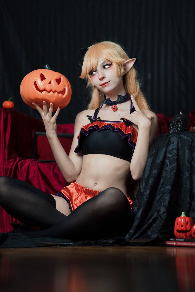 Himeecosplay's tweet photo. halloween month 🙀🩸 PH @ribiph https://t.co/OrLwkVwk2J