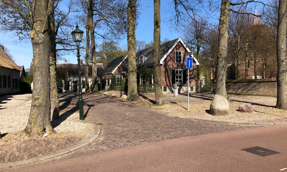 dutchbuildings's tweet photo. Here's a modest one in #Cothen, Utrecht. https://t.co/Yli5NtBbYo