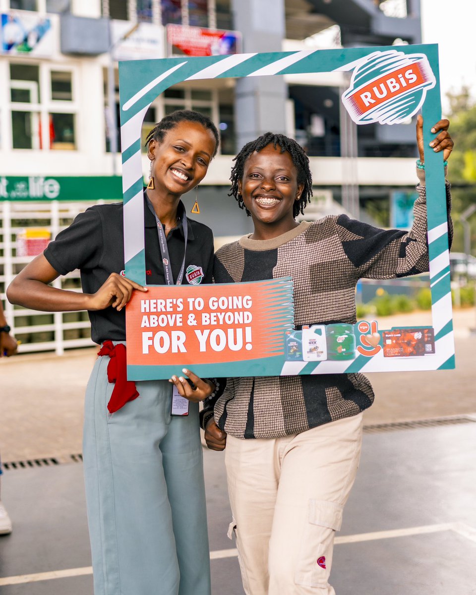 SolNishimwe's tweet photo. Amwe mu mafoto agaragaza uko Customer Service Week yari yifashe kuri Rubis!
At Rubis, we fuel your journey with a smile🥰
With Castrol, your engine performs wonders.
#WeMoveForward #CastrolXRubis https://t.co/YKRg2XT98t